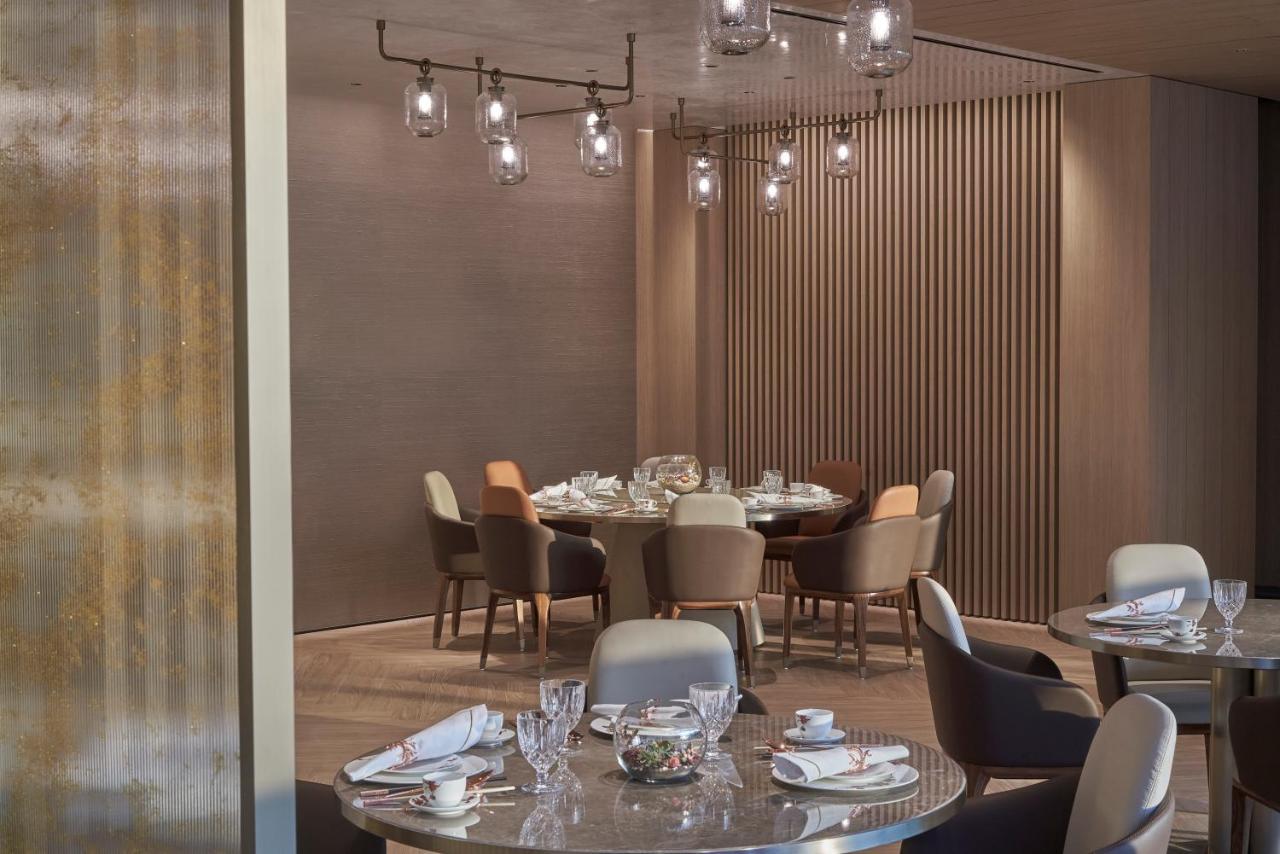 Nina Hotel Tsuen Wan West Hongkong Eksteriør billede The private dining room at the restaurant