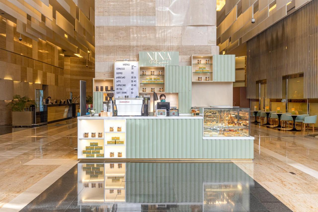 Nina Hotel Tsuen Wan West Hongkong Eksteriør billede The Coffee Bar