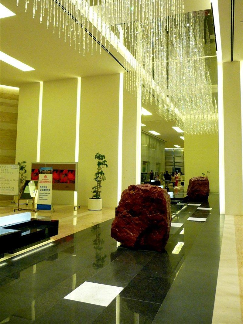 Nina Hotel Tsuen Wan West Hongkong Eksteriør billede The lobby of the hotel