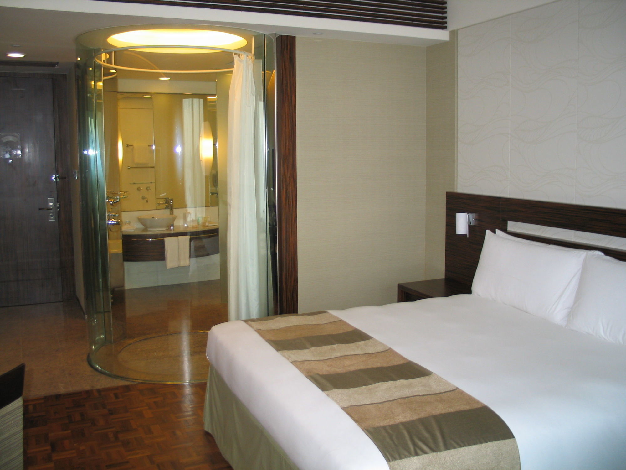 Nina Hotel Tsuen Wan West Hongkong Eksteriør billede A room at the hotel