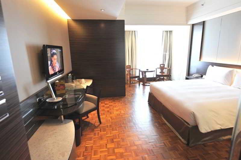 Nina Hotel Tsuen Wan West Hongkong Eksteriør billede Deluxe Room