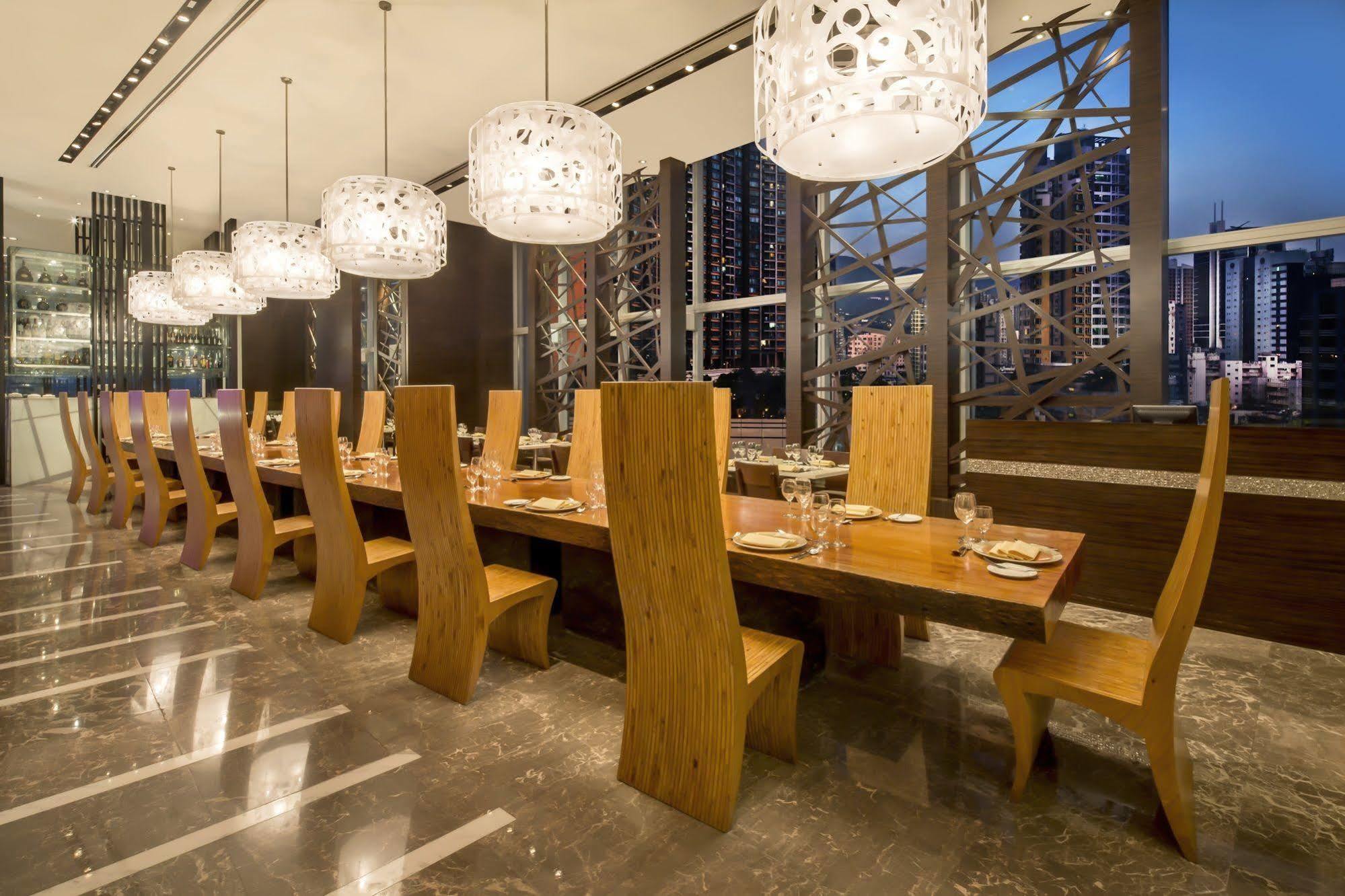 Nina Hotel Tsuen Wan West Hongkong Eksteriør billede The interior of the restaurant
